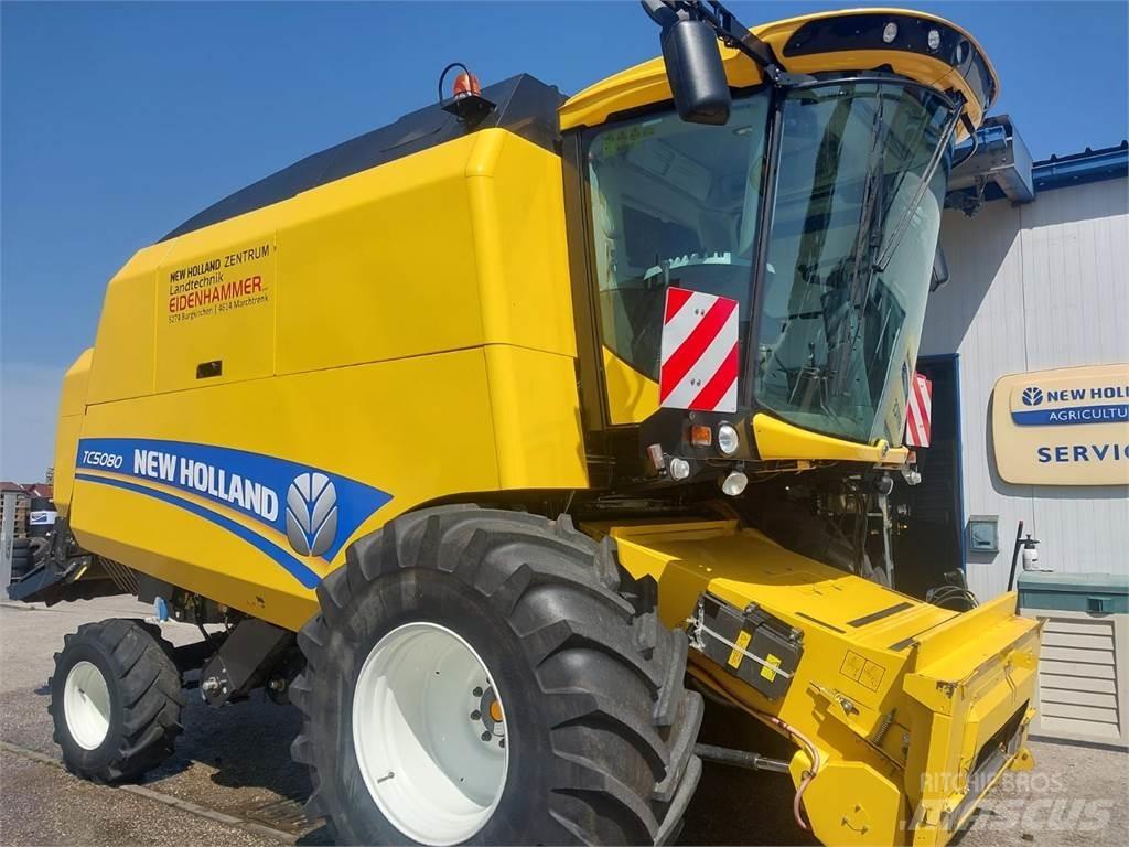 New Holland TC5070 Комбайни