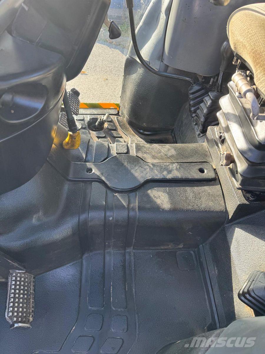 New Holland TN65DA Трактори