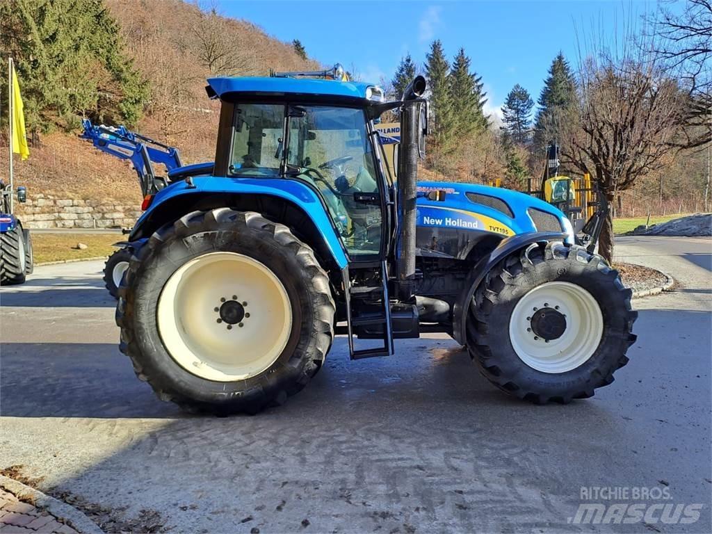 New Holland TVT 190 Трактори