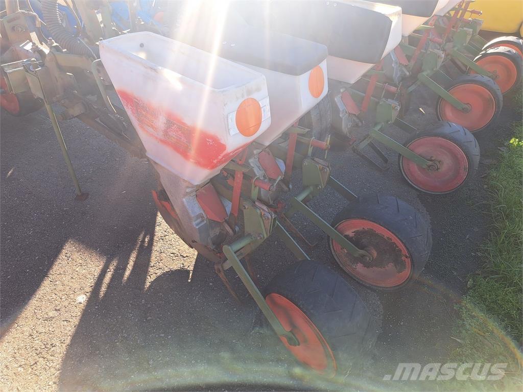 Nodet 6 reihig Сеялки