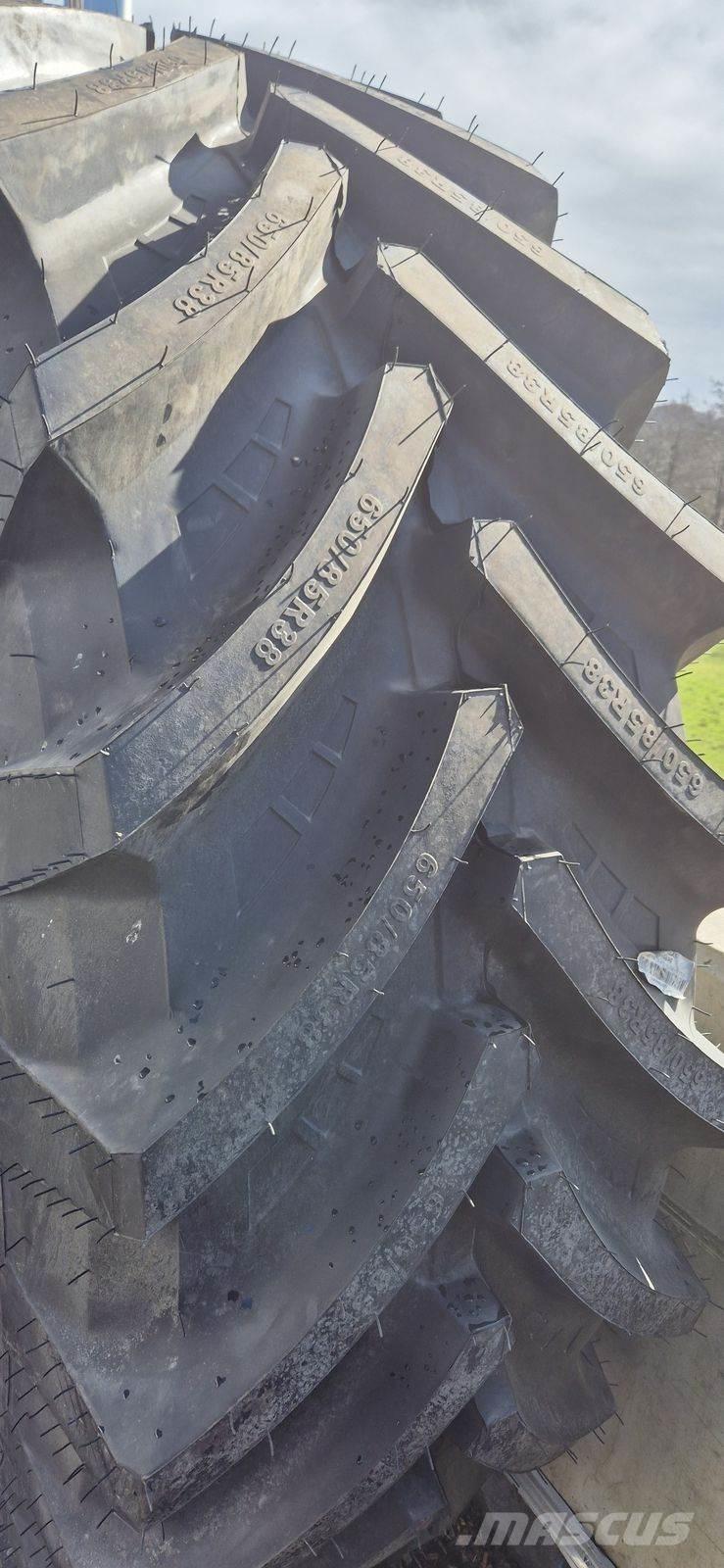 Petlas 650/85 R38 Колелета/Гуми
