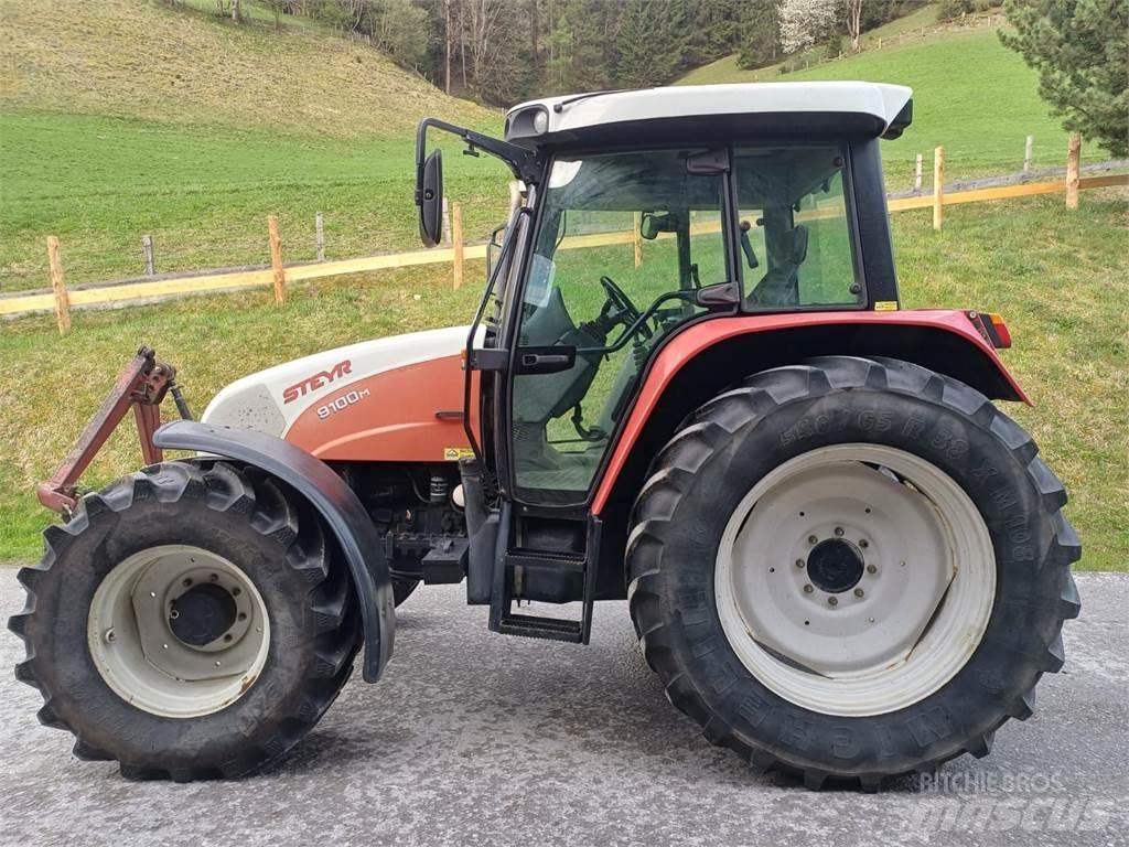 Steyr M 9100 Трактори