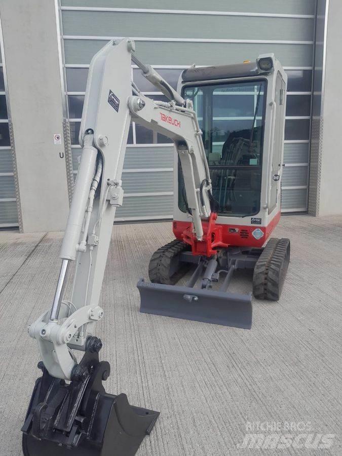 Takeuchi TB016 Мини екскаватори < 7 т