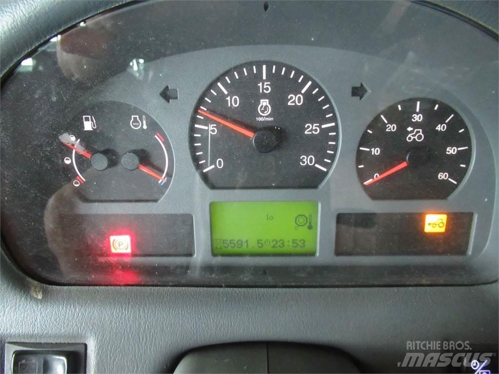Valtra N 141 Трактори