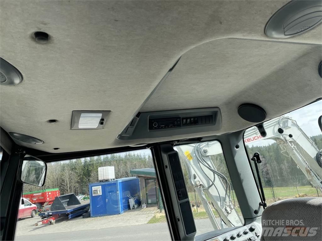 Valtra N 82 Hi-Tech Трактори