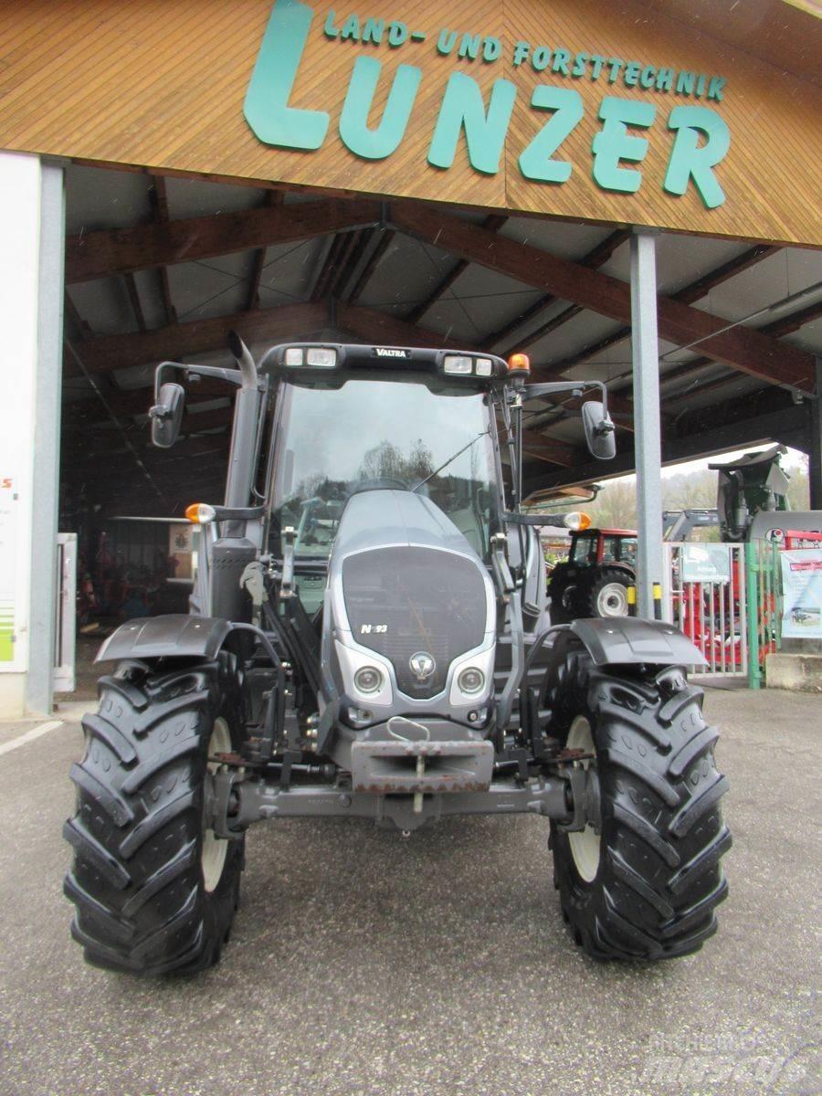 Valtra N 93 HiTech5 Трактори