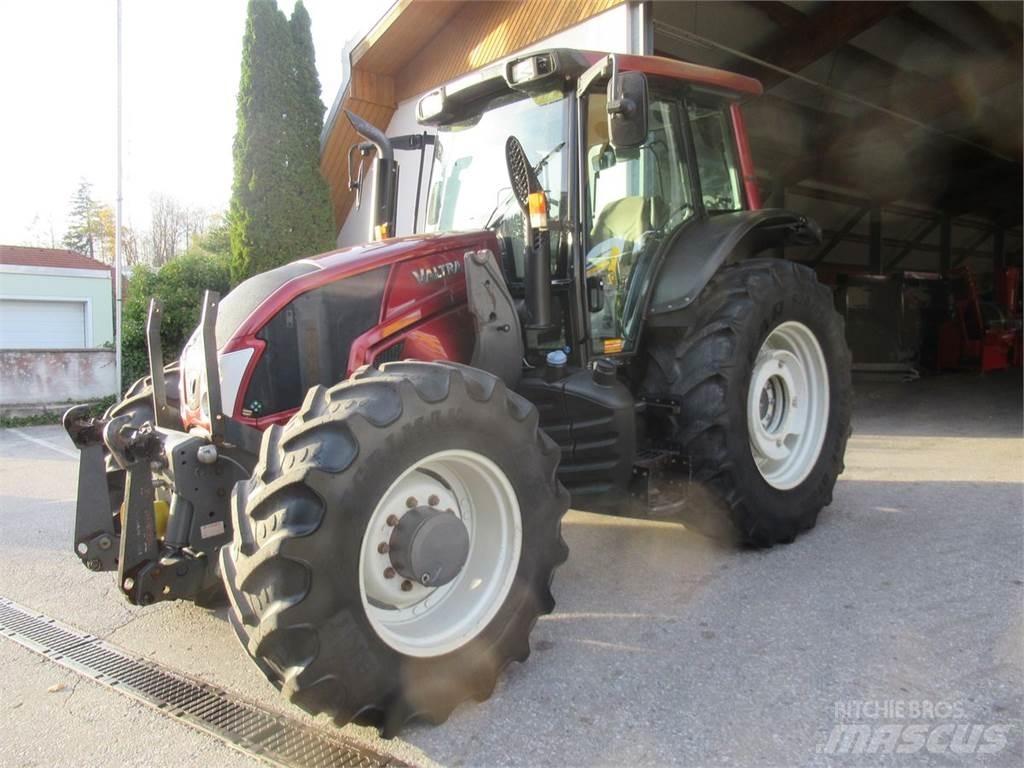 Valtra N163D Трактори