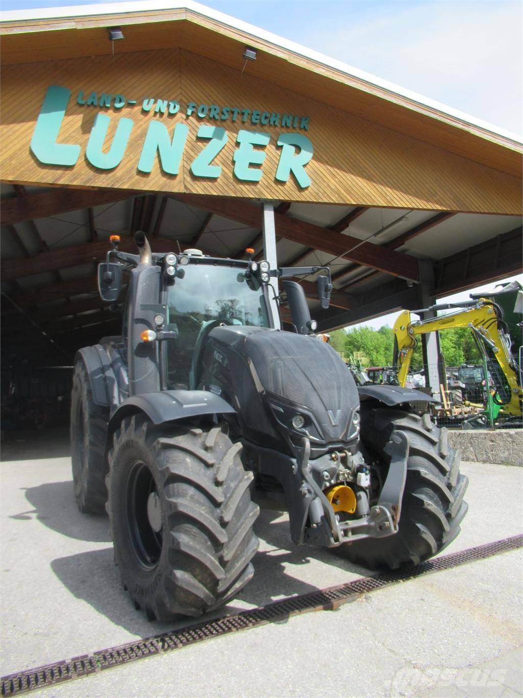 Valtra T 214D Трактори