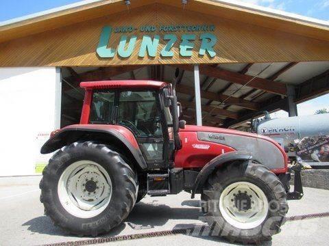 Valtra T130 Трактори