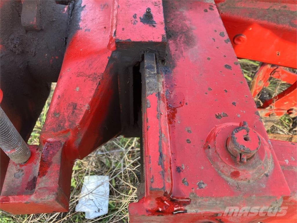 Vogel & Noot LM 820 Стандартни плугове