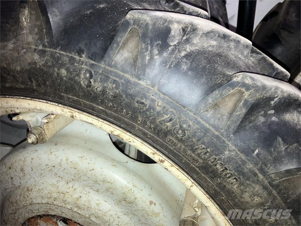  W7x28 Колелета/Гуми