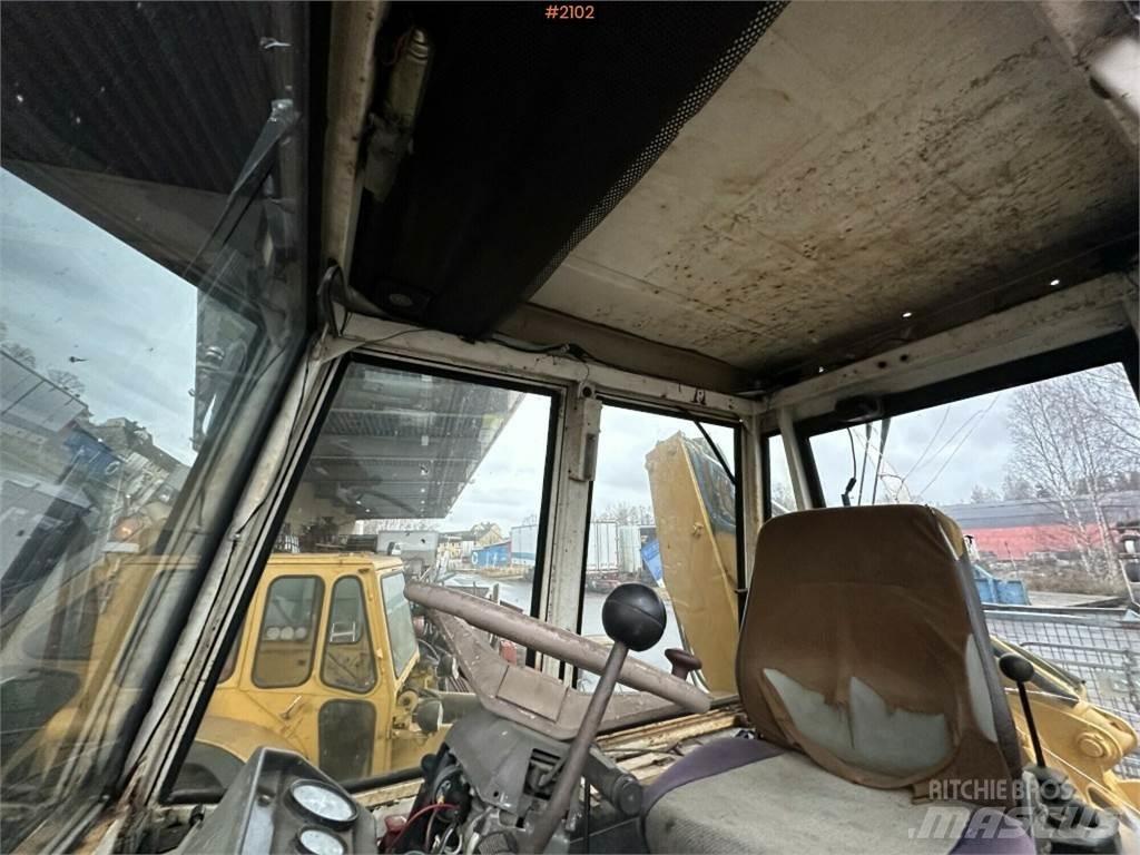 JCB 3D-4 Трактори