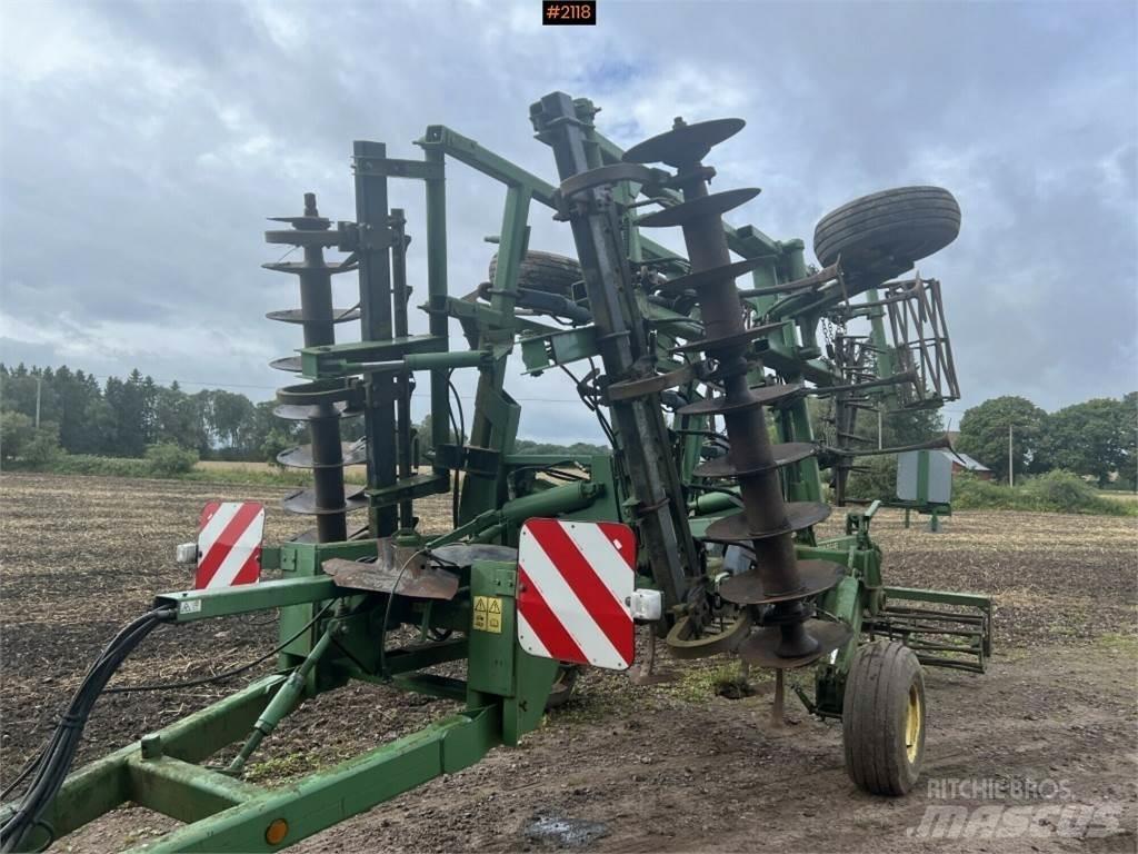 John Deere 410A Други машини за оран и аксесоари