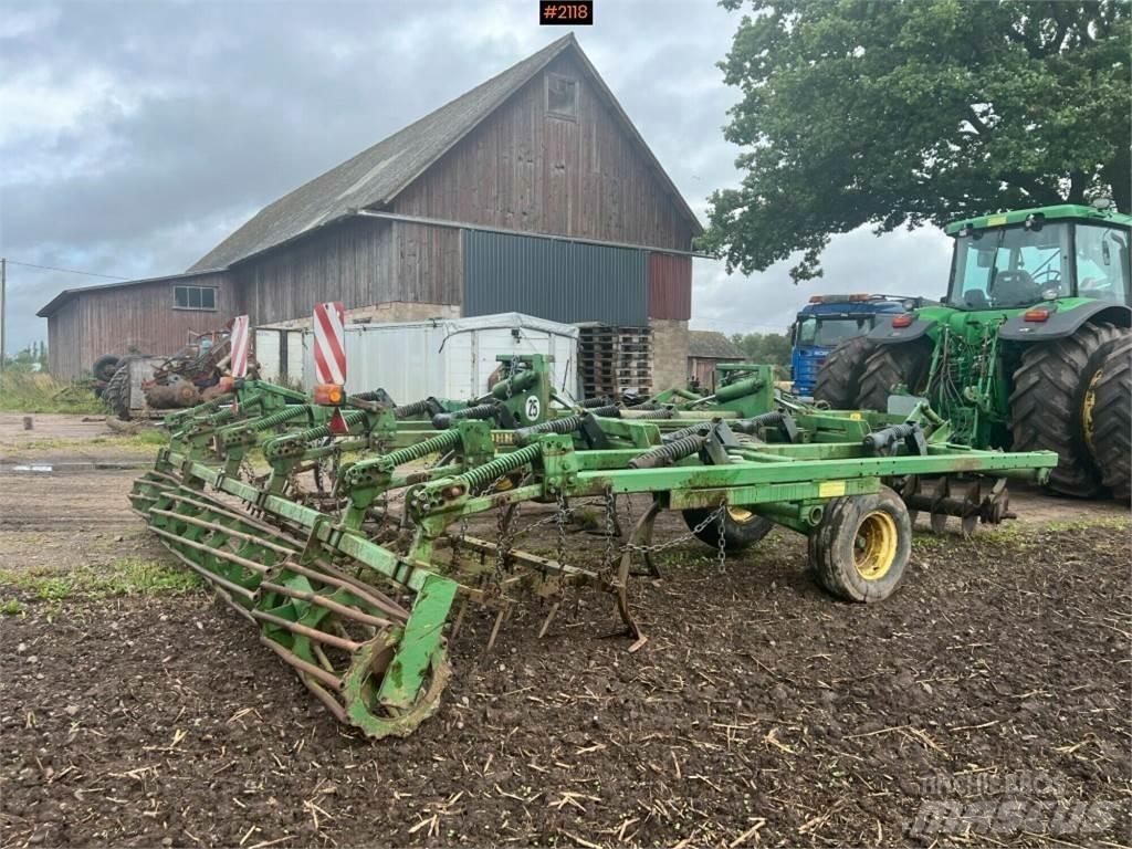 John Deere 410A Други машини за оран и аксесоари