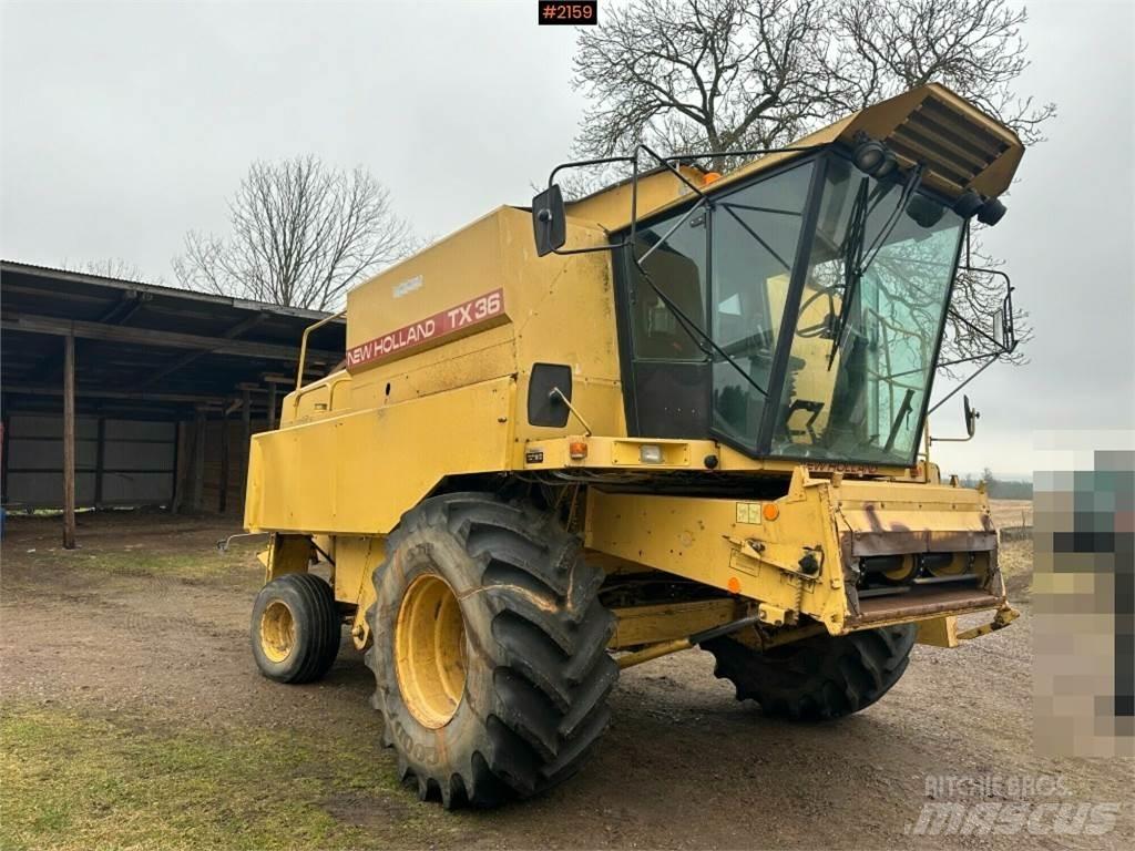 New Holland TX36 Комбайни