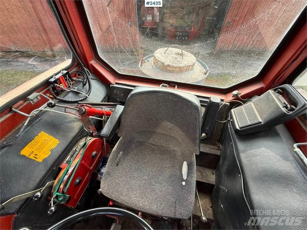 Volvo BM T 800 C Трактори