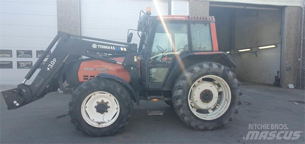 Valtra 6200 Трактори