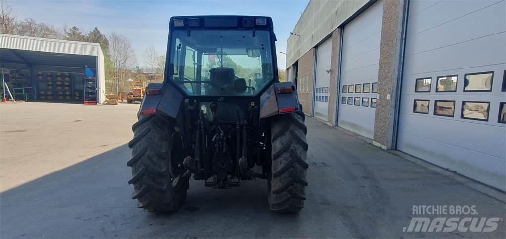 Valtra 6200 Трактори