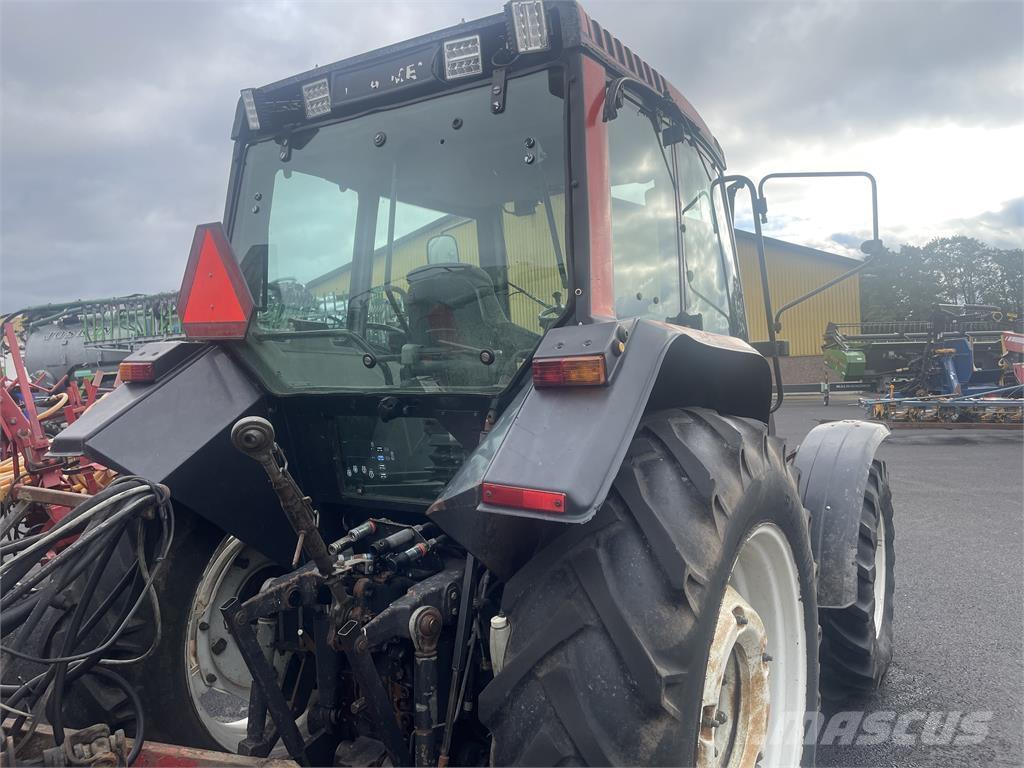 Valtra 6300 Трактори