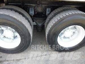 Ford L9000 Самосвал