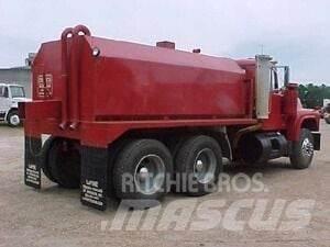 Mack R690ST Цистерни за вода
