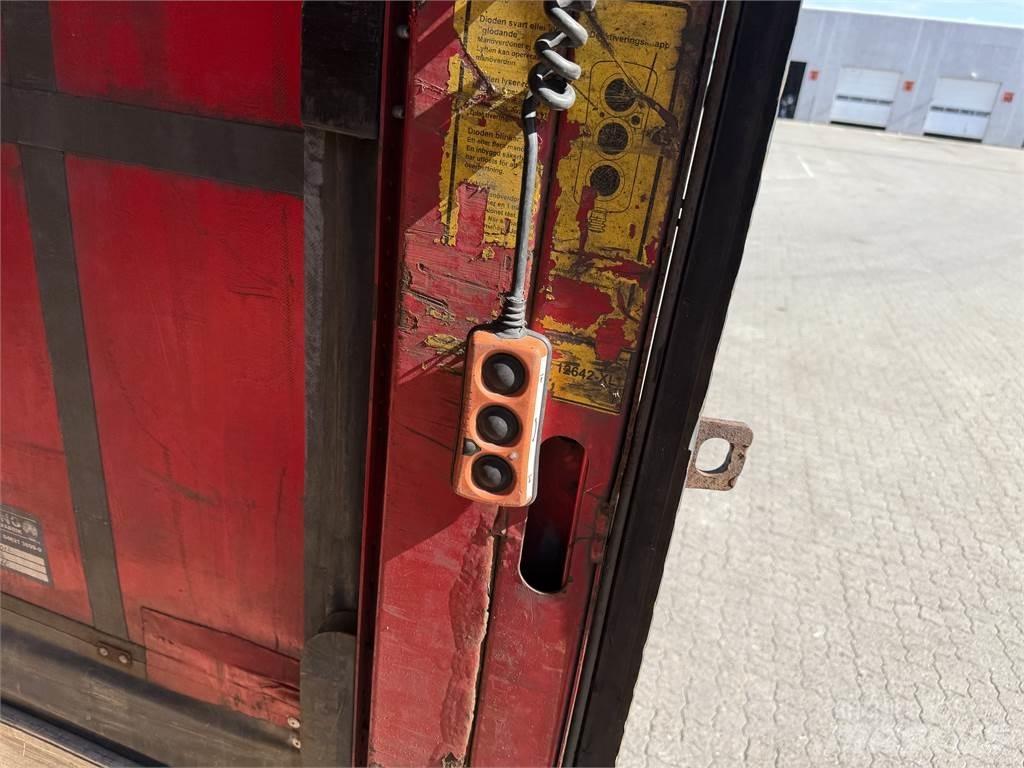 Kel-Berg D100V 34 pl. Брезентови полуремаркета
