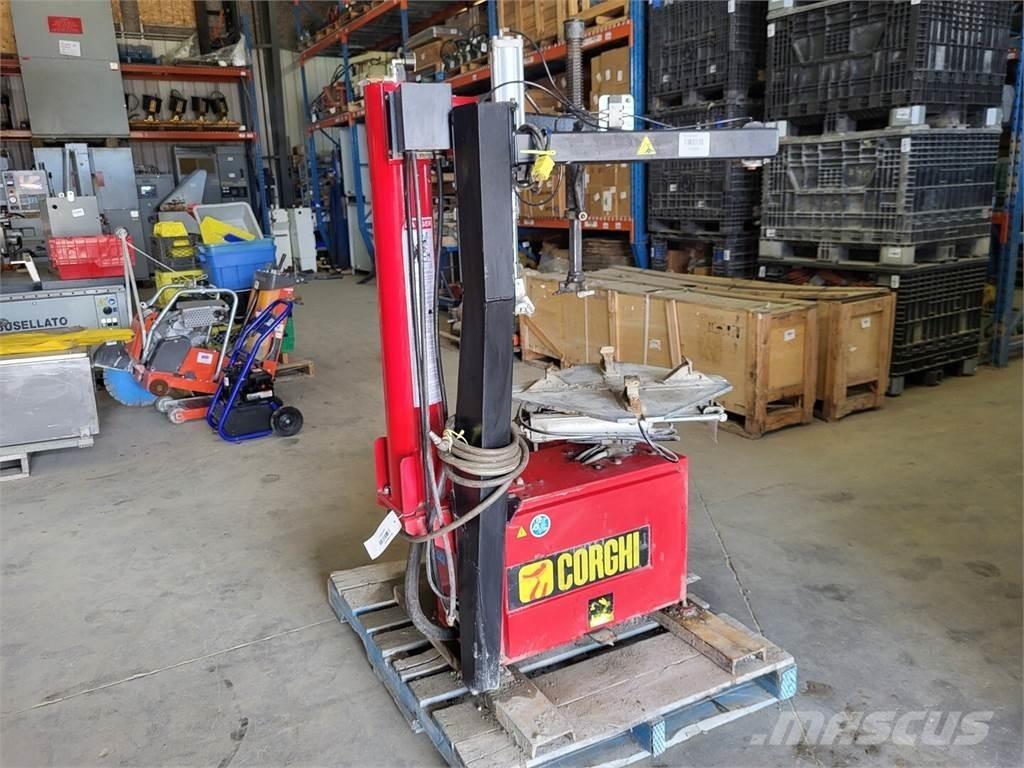 Corghi A9824 Колелета/Гуми