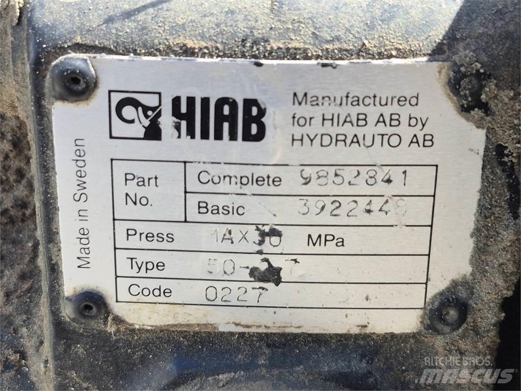 Hiab 122B-2-CL Части и оборудване за кранове
