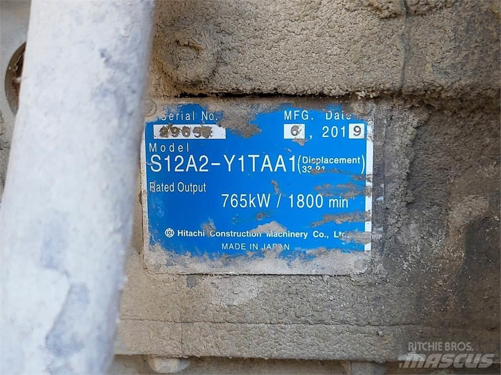 Hitachi S12A2-Y1TAA1 Двигатели