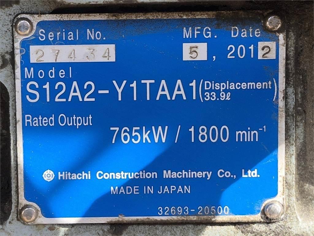 Hitachi S12A2-Y1TAA1 Двигатели