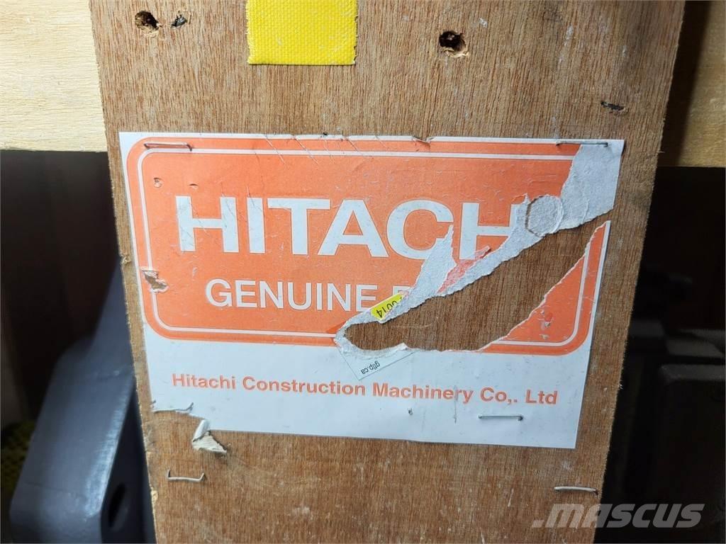 Hitachi YA00053205 Водни помпи
