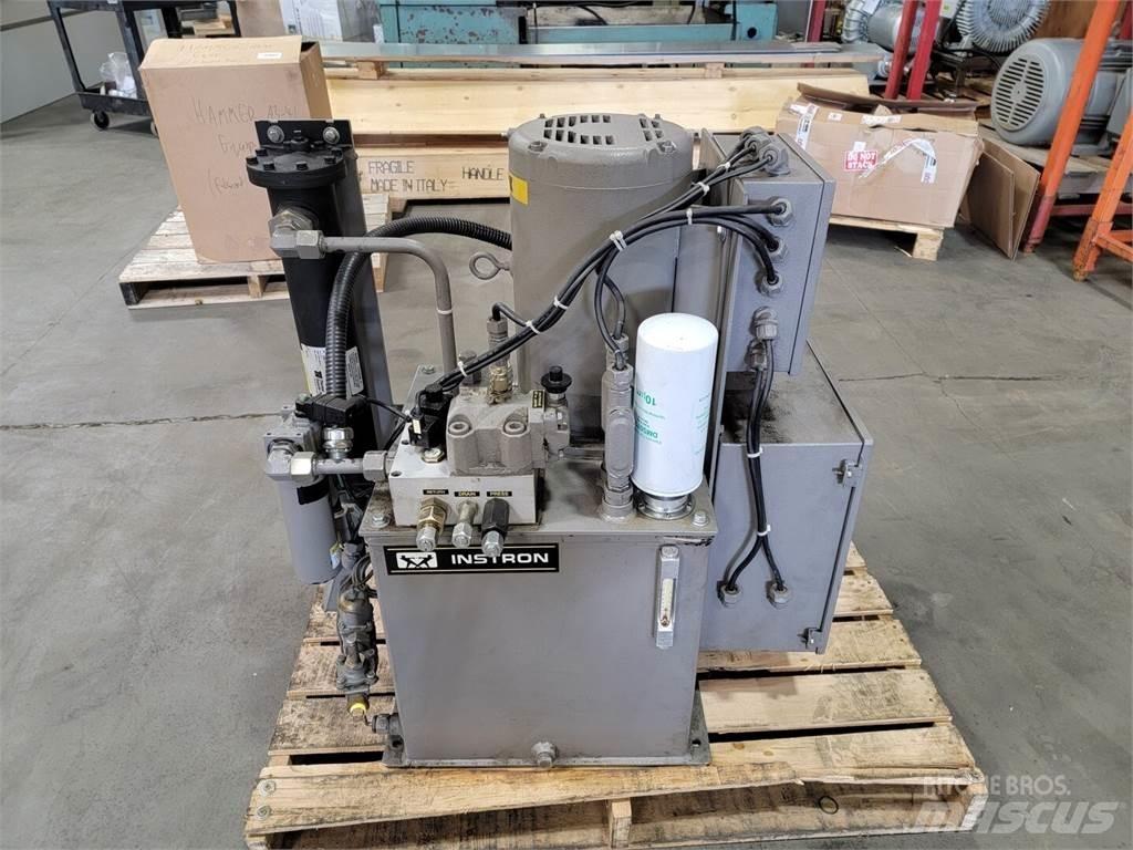  INSTRON A440 83C Водни помпи
