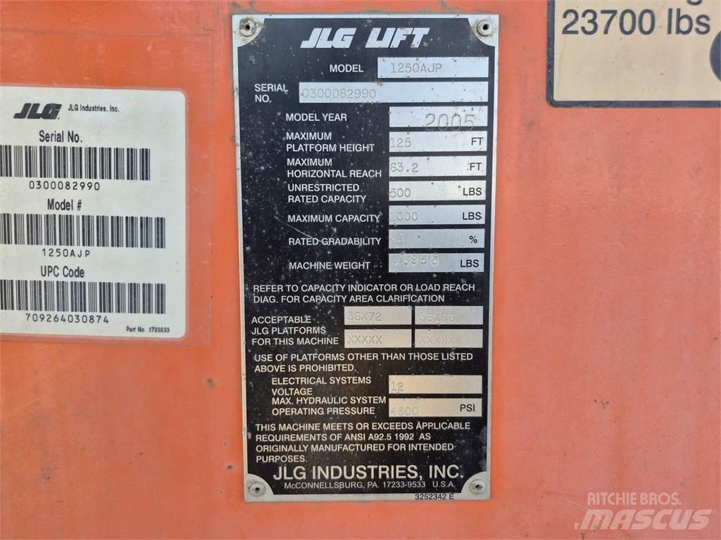 JLG 1250AJP Съчленени стрелови подемници