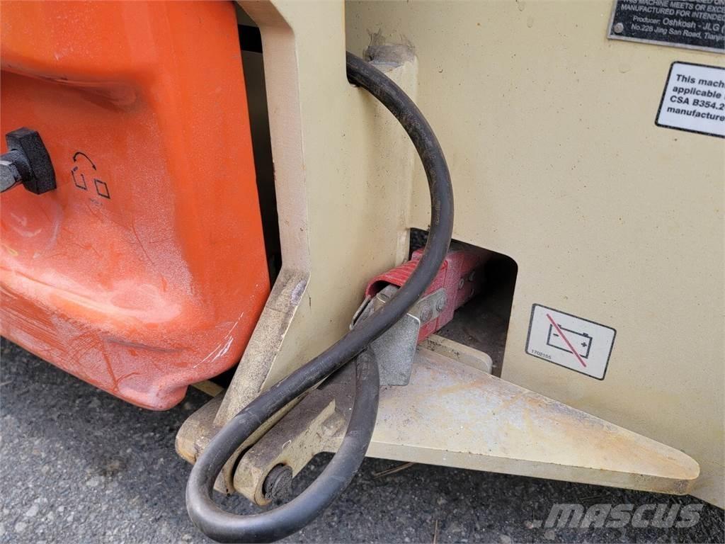 JLG 2646ES Ножични работни платформи