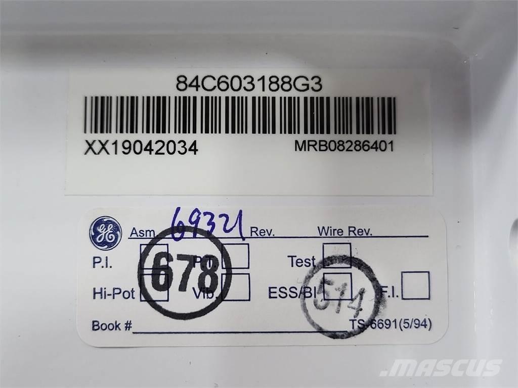 Komatsu 58E-43-00400 Дъмпери/моторни превозни средства