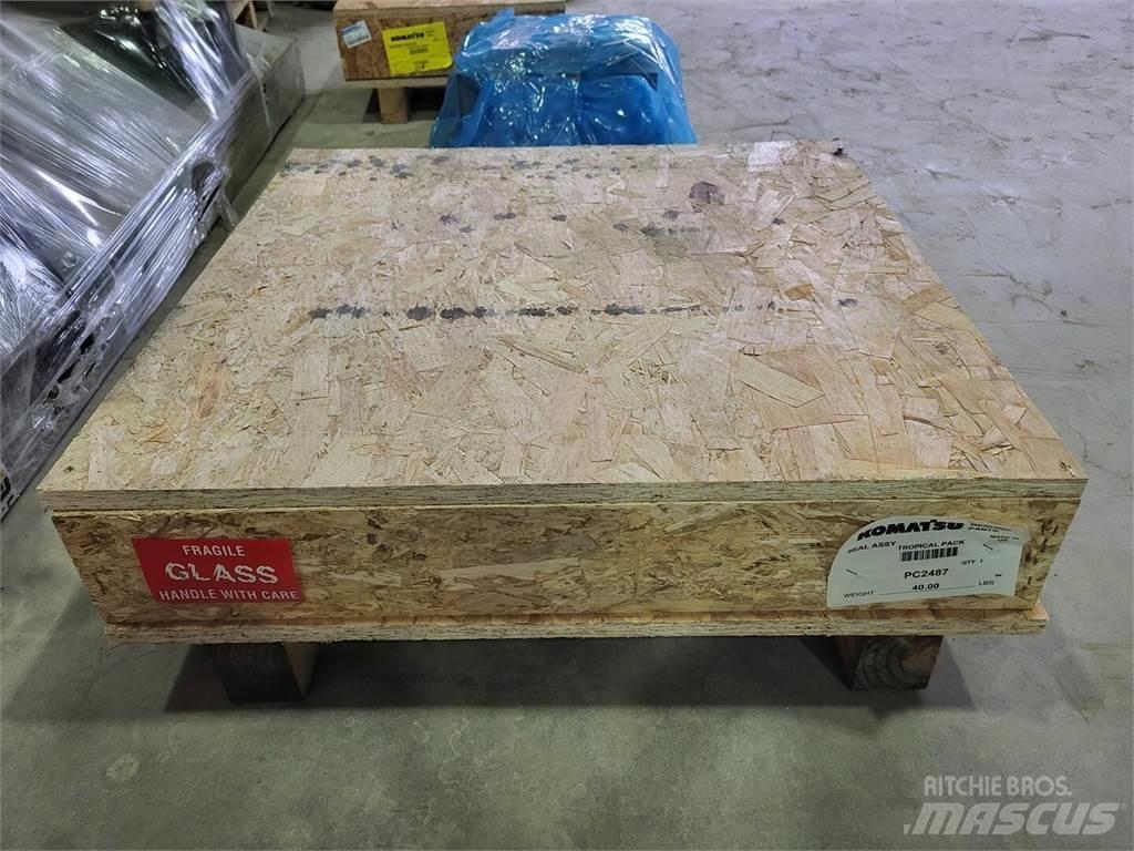 Komatsu 58E-SM-AK030 Дъмпери/моторни превозни средства
