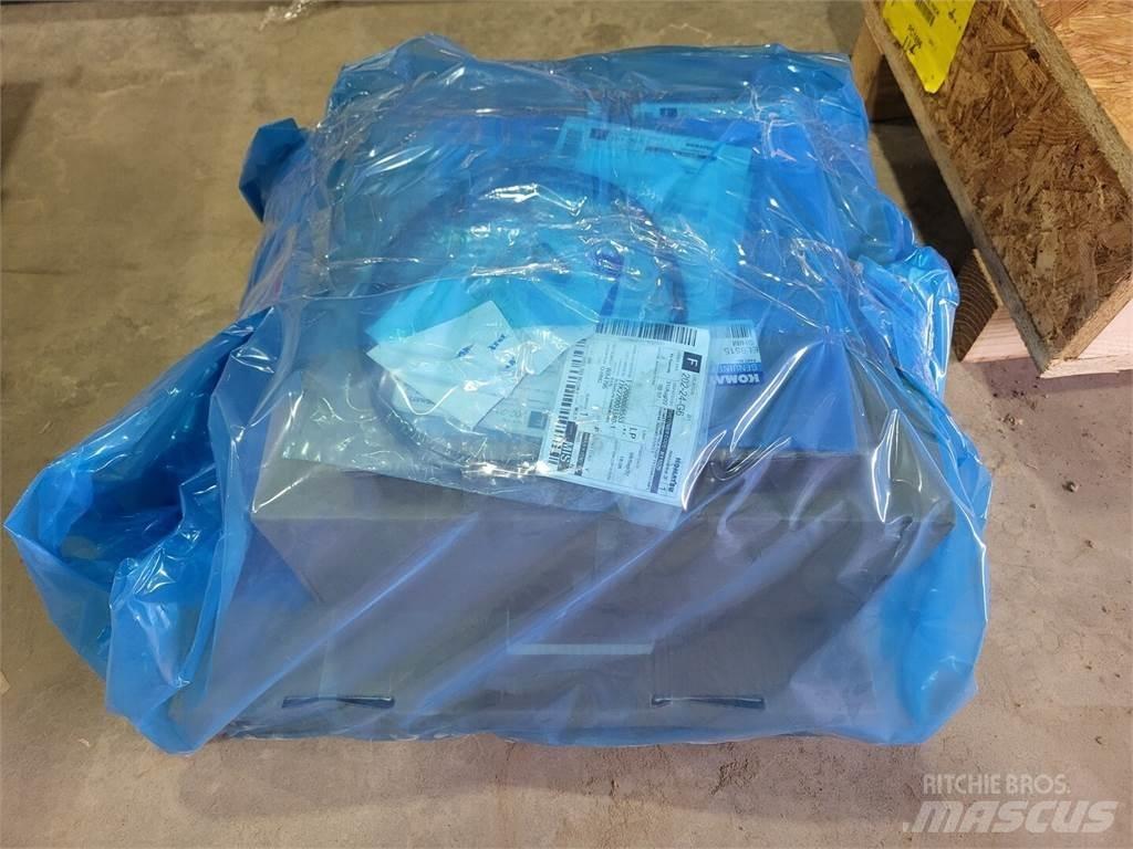 Komatsu 58E-SM-AK030 Дъмпери/моторни превозни средства