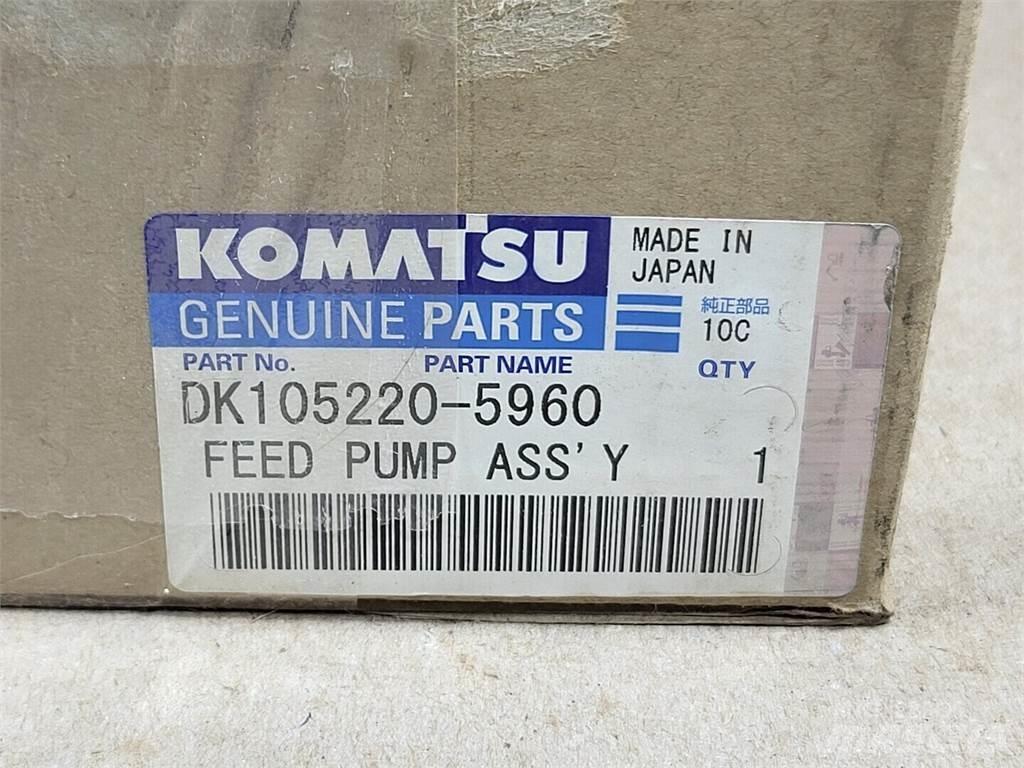Komatsu DK105220-5960 Водни помпи
