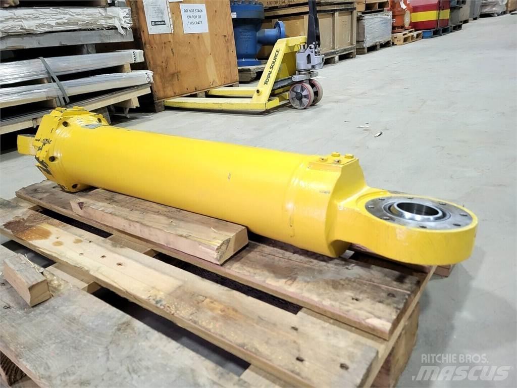 Komatsu EL7952 Дъмпери/моторни превозни средства