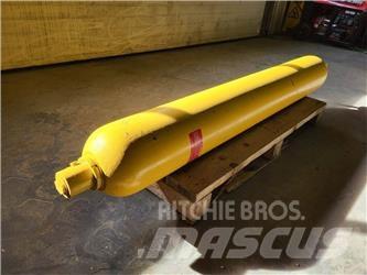 Komatsu PC2733 Дъмпери/моторни превозни средства