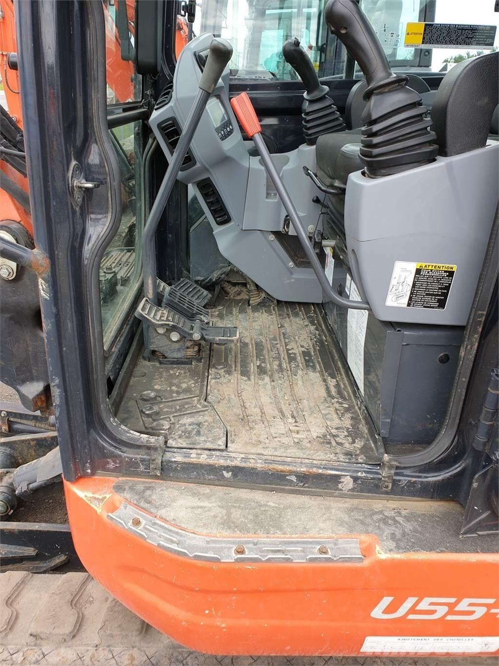 Kubota U55-4 Колесни екскаватори