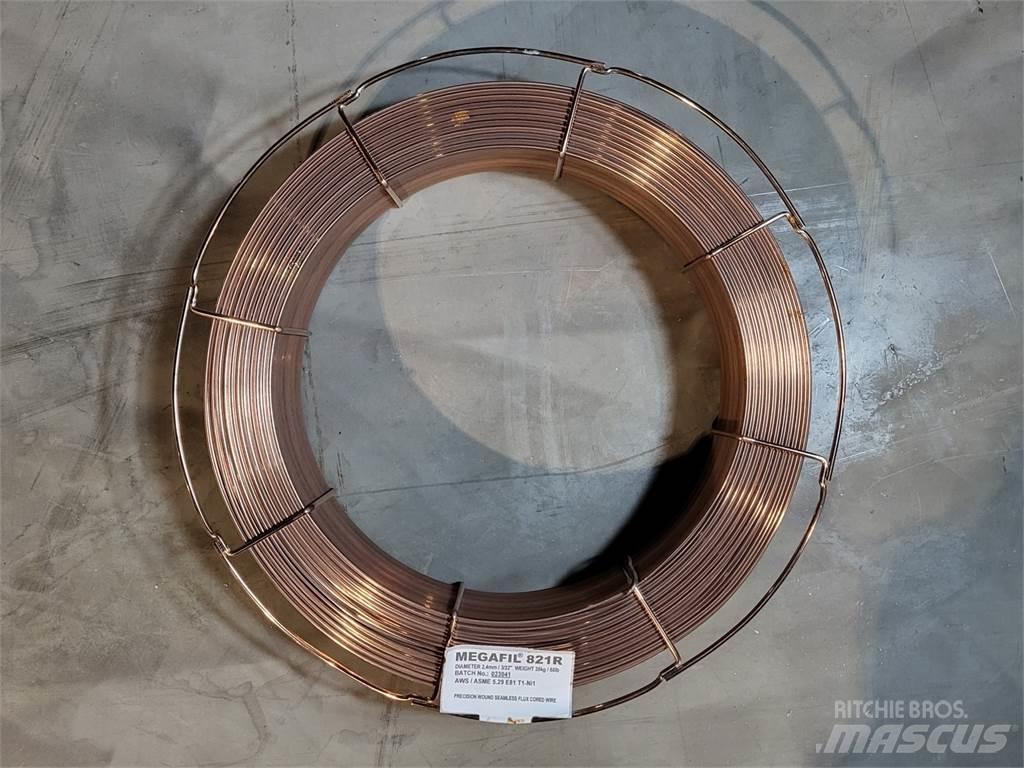  MEGAFIL 821R Заваряващи машини