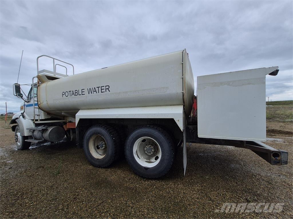 Sterling L9500 Комунални съоражения