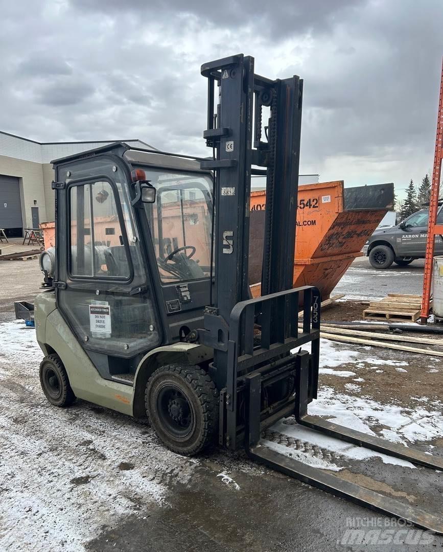 UN Forklift FL25T-JA Строителство - Други