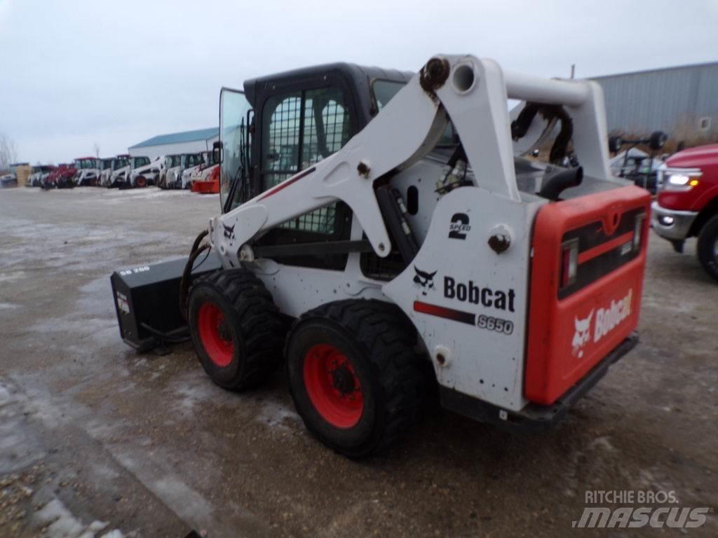 Bobcat S650 Мини товарачи
