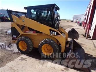 CAT 232 Мини товарачи
