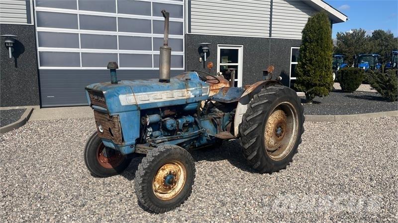 Ford 3000 Трактори