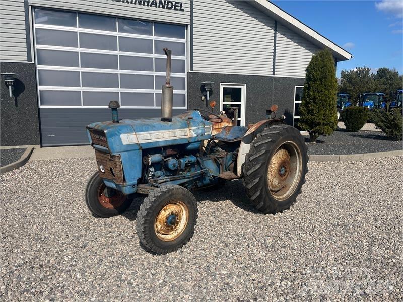 Ford 3000 Трактори