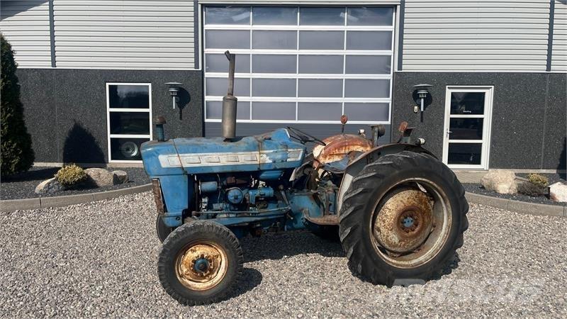 Ford 3000 Трактори