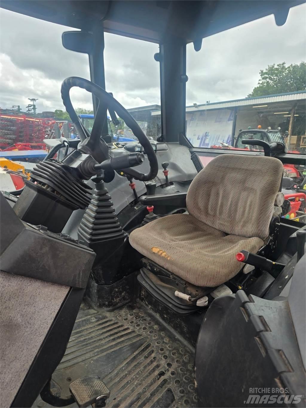 Case IH CS150 Трактори